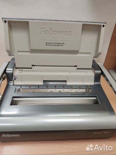 Брошюровщик fellowes Quasar-Wire