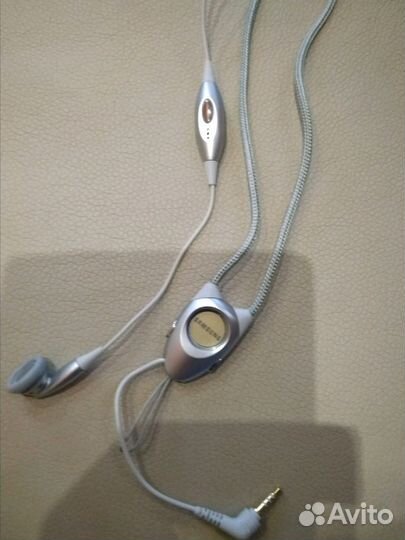 Гарнитура новая samsung