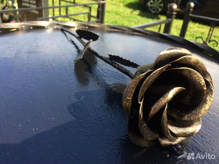 Роза кованная