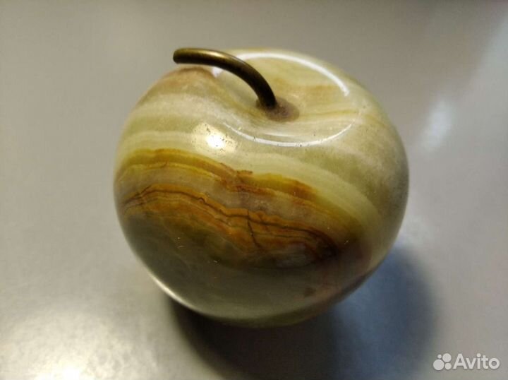 Часы оникс яблоко