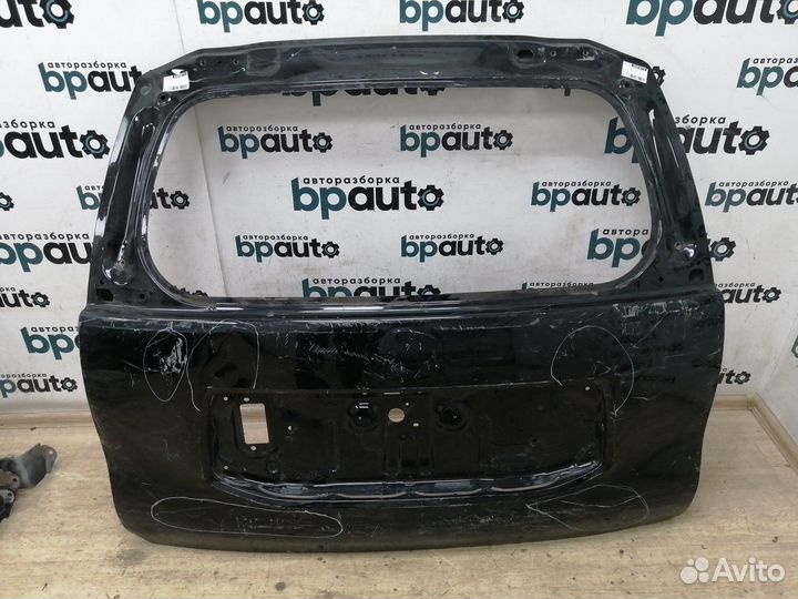 Крышка багажника 67005-60F50 Toyota Land Cruiser