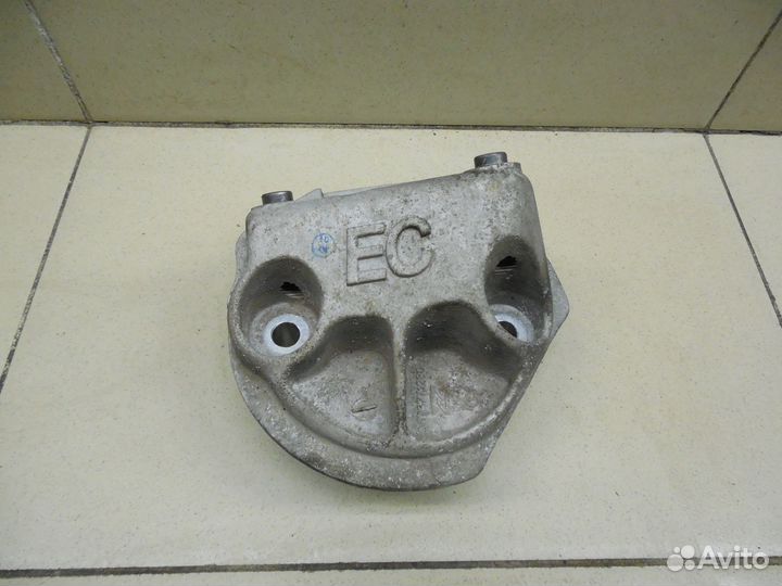 Кронштейн двигателя правый 408 2012