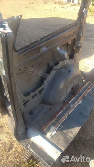 Крыло заднее левое Вито 639 кузов