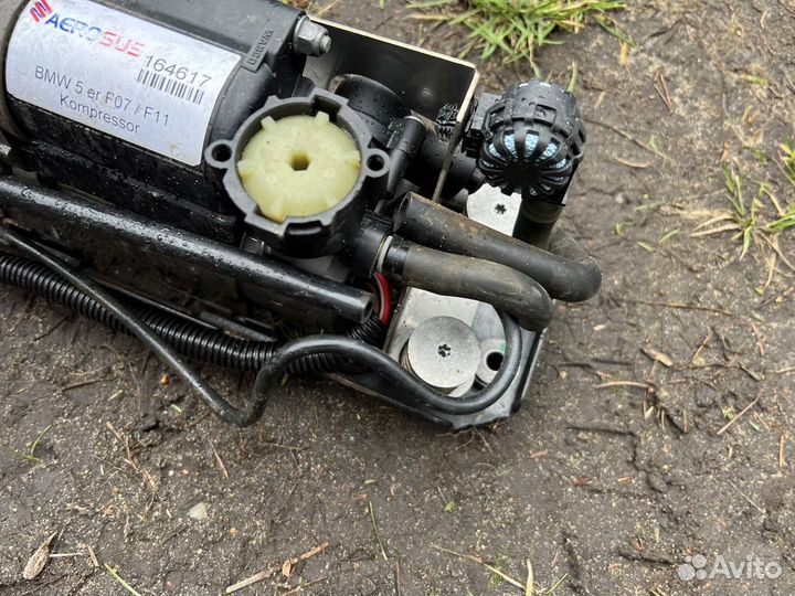 Компрессор пневмоподвески BMW F01 F07