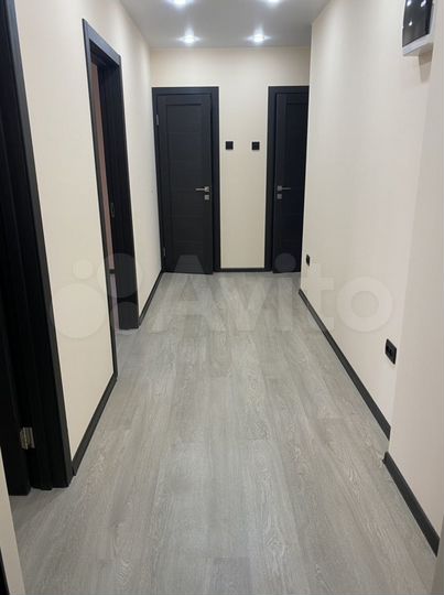 2-к. квартира, 57 м², 4/9 эт.