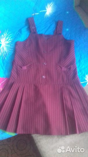 Бордовые школьные сарафаны