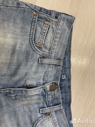 Джинсовые шорты levis