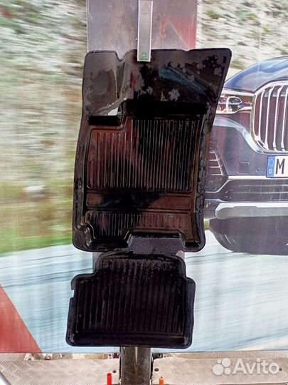 Коврики на весту