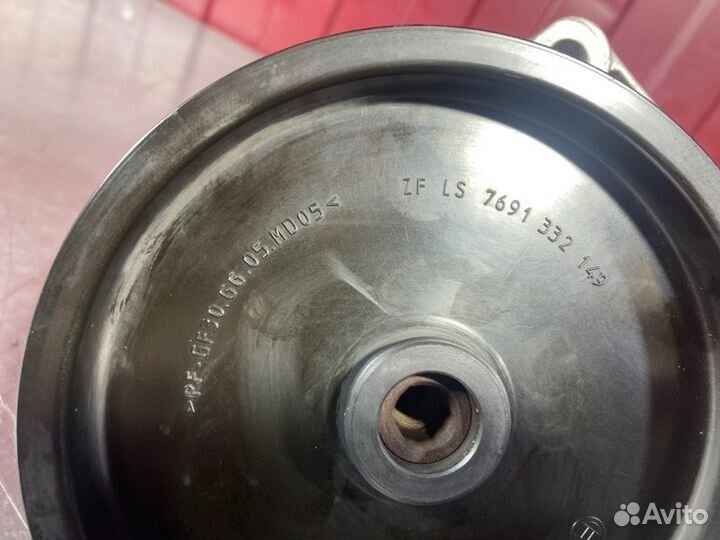 Насос гидроусилителя руля Mercedes C-Class W203