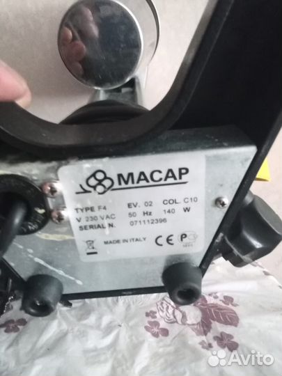 Миксер для приготовления молочных коктейлей