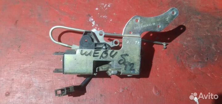 Шевроле Нива замок багажника электро Ваз 2123
