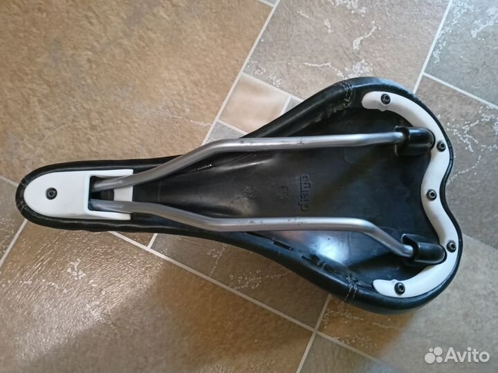 Велосипедное седло Charge Bikes Spoon