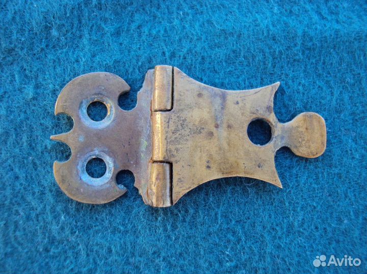 Старинное бронзовое крепление
