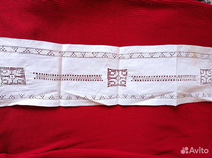 Накидки, наволочки, вышивки, скатерки,полотенце сс