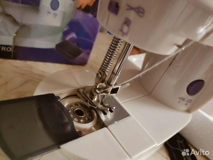 Швейная машинка портативная
