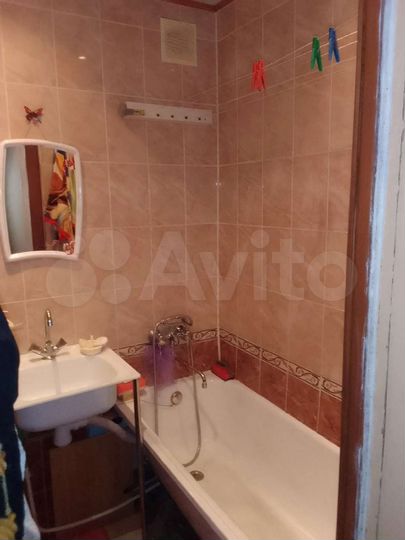 2-к. квартира, 42 м², 3/3 эт.