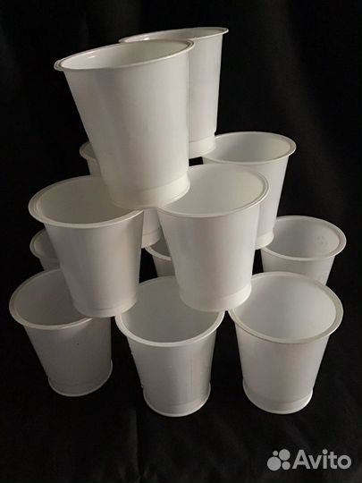 Пластиковые стаканы