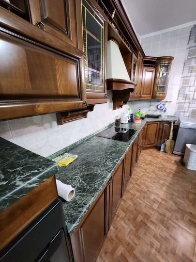 3-к. квартира, 131 м², 1/4 эт.