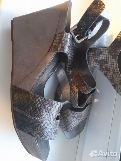 Босоножки clarks 38