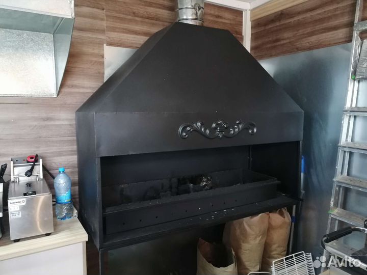 Мангал с дымоотводом в помещение