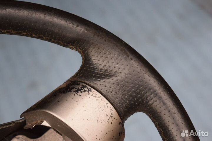 Рулевое колесо Toyota Yaris 2