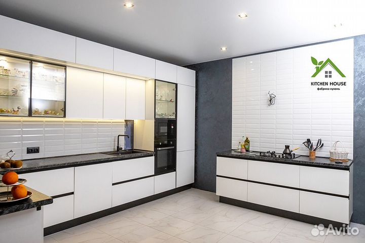 Кухонный гарнитур на заказ от фабрики