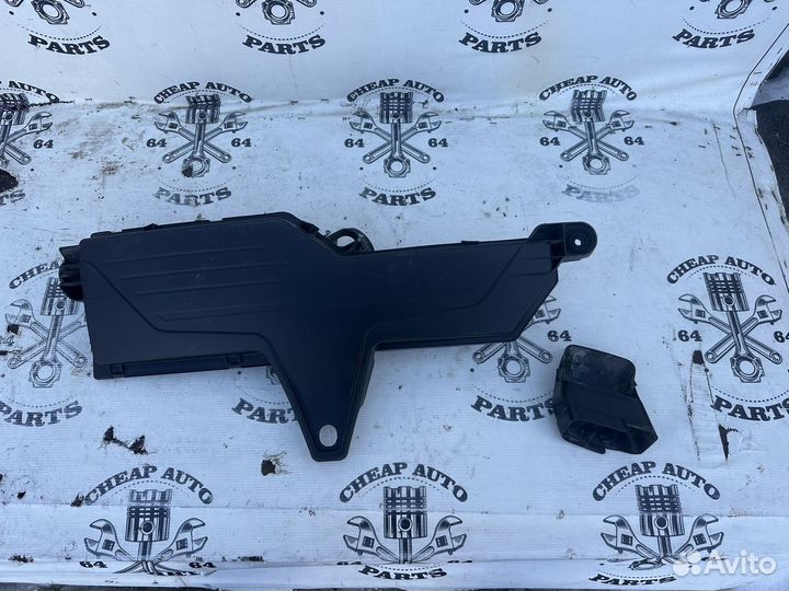 Крышка воздушного фильтра BMW 3 Series F30