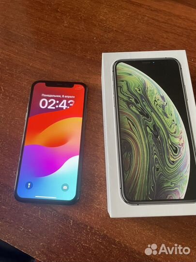 iPhone Xs, 64 ГБ