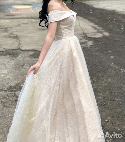 Вечернее платье