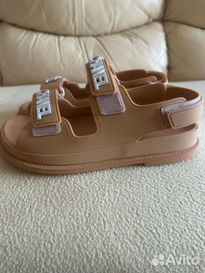 Босоножки женские 37 размер