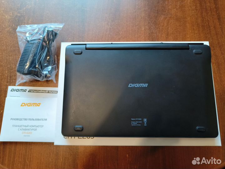 Windows планшет Digma citi E203 с клавиатурой