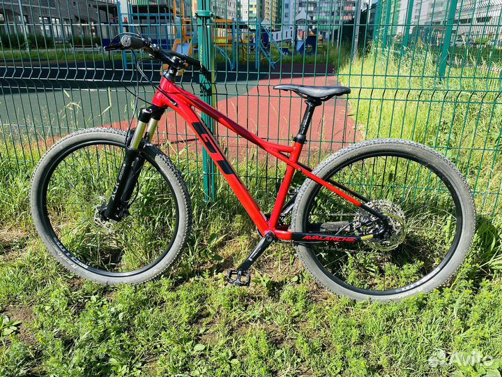 Велосипед GT avalanche elite 27.5 (размер S) 2021г