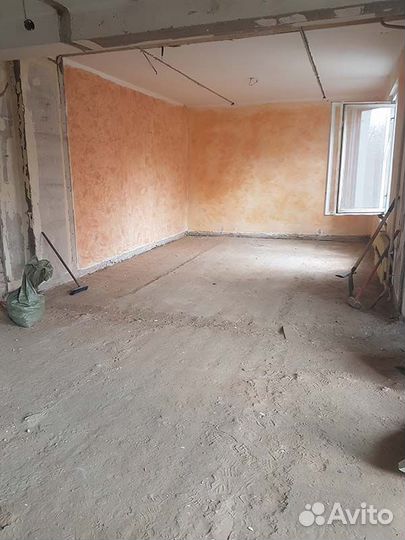 Демонтаж полов и стен