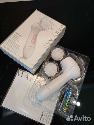 Щётка массажер для лица Mary Kay