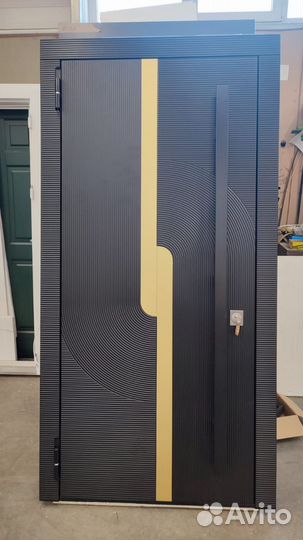 Дверь из металла