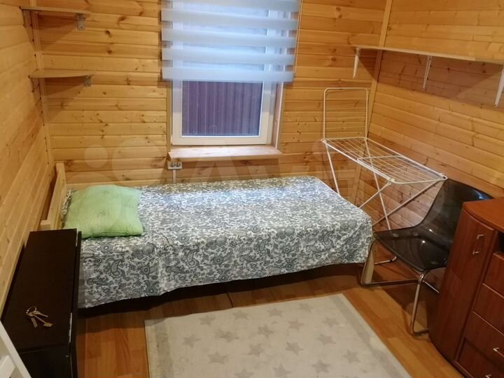 Комната 9 м² в 4-к., 2/2 эт.