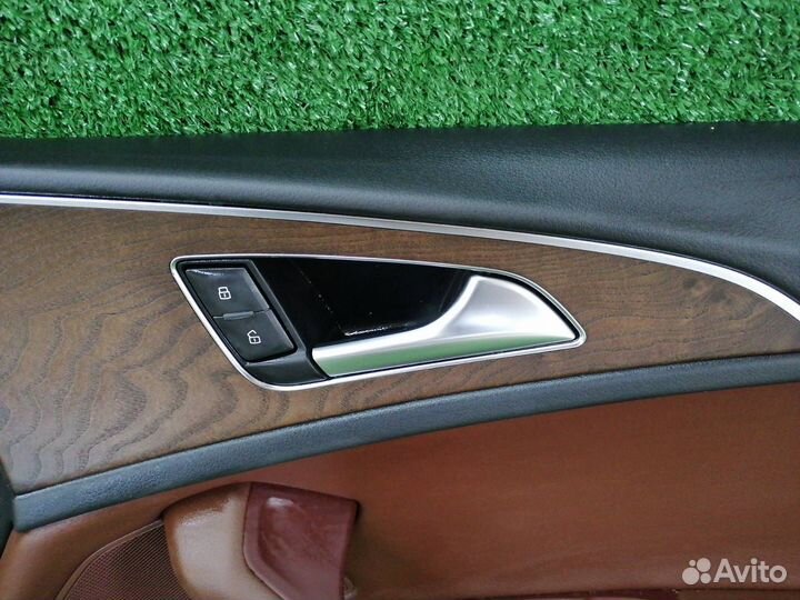 Обшивка двери передняя правая Audi A6 C7 cglc 2013