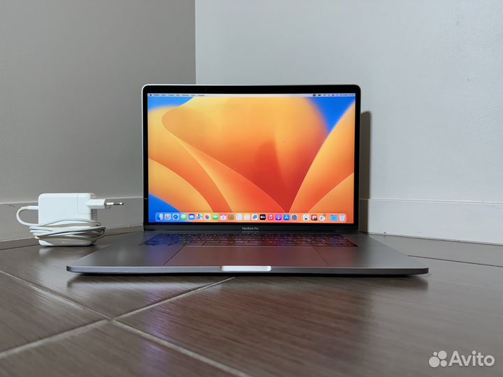 Apple MacBook Pro 15 2018 16/2Tb Radeon Pro 4gb