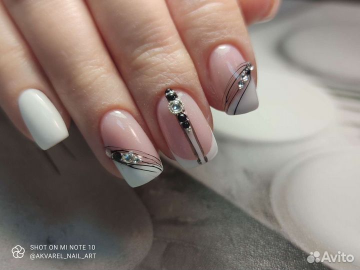 Маникюр и педикюр