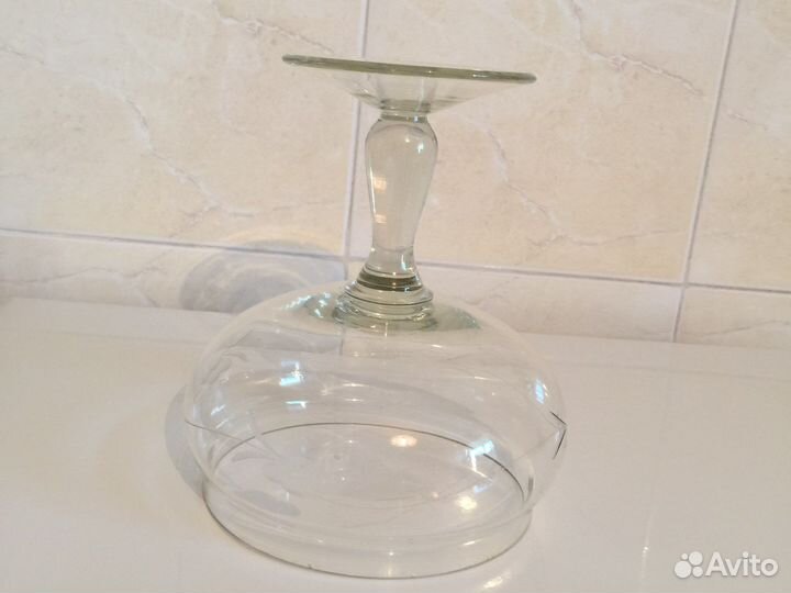 Ваза из старинного стекла