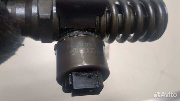 Форсунка топливная Volkswagen Golf 5, 2005