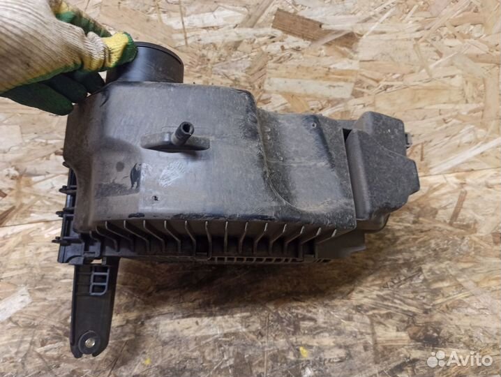 Корпус воздушного фильтра LADA Vesta