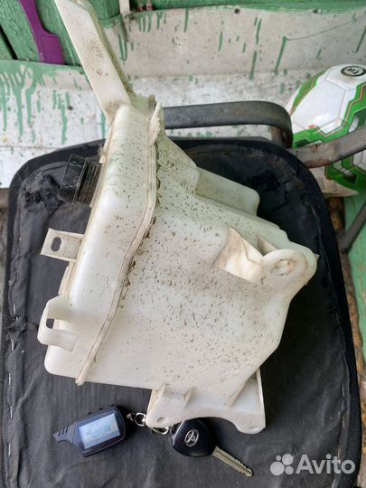 Бачок омывателя toyota corolla 150