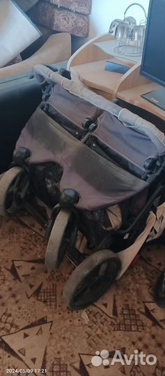 Коляска для двойни