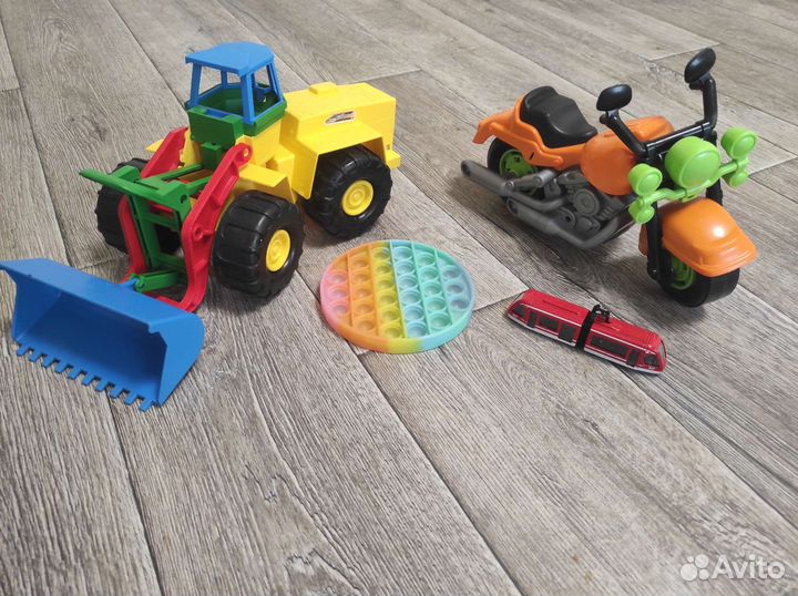 Детский трактор