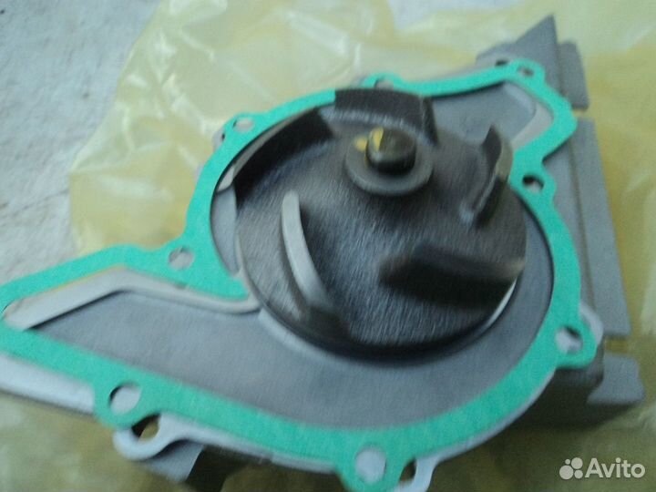 Водяной насос Audi A6 C4 VAG 077121004FX