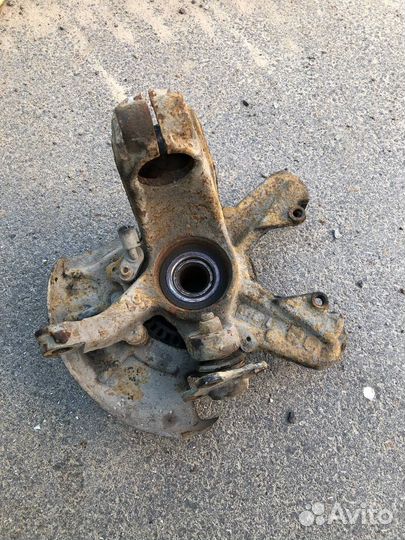 Кулак поворотный vag Volkswagen golf 4