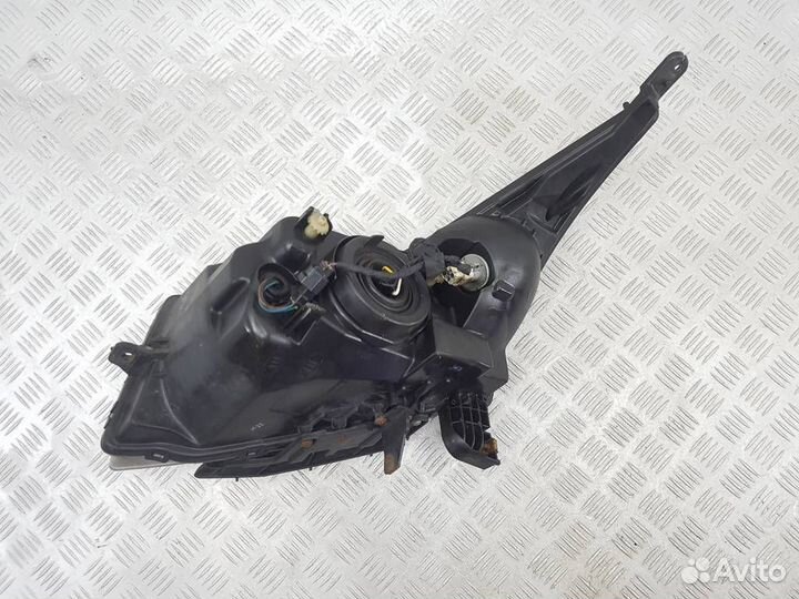 Фара правая Chevrolet Cruze