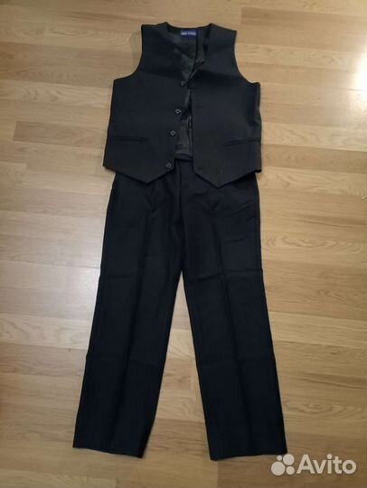 Костюм классический на мальчика 134