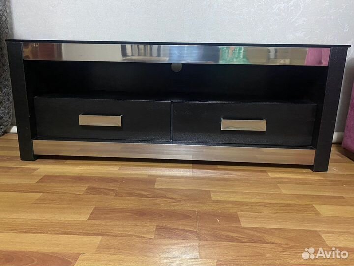 Тумба под телевизор